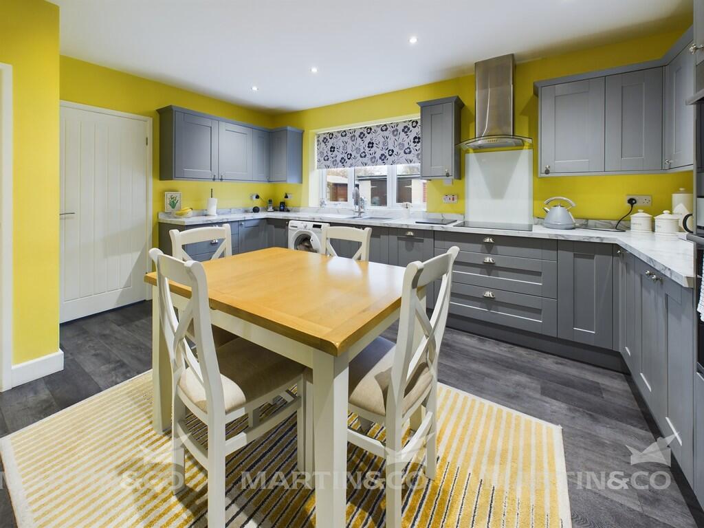 CAM02406G0-PR0375...