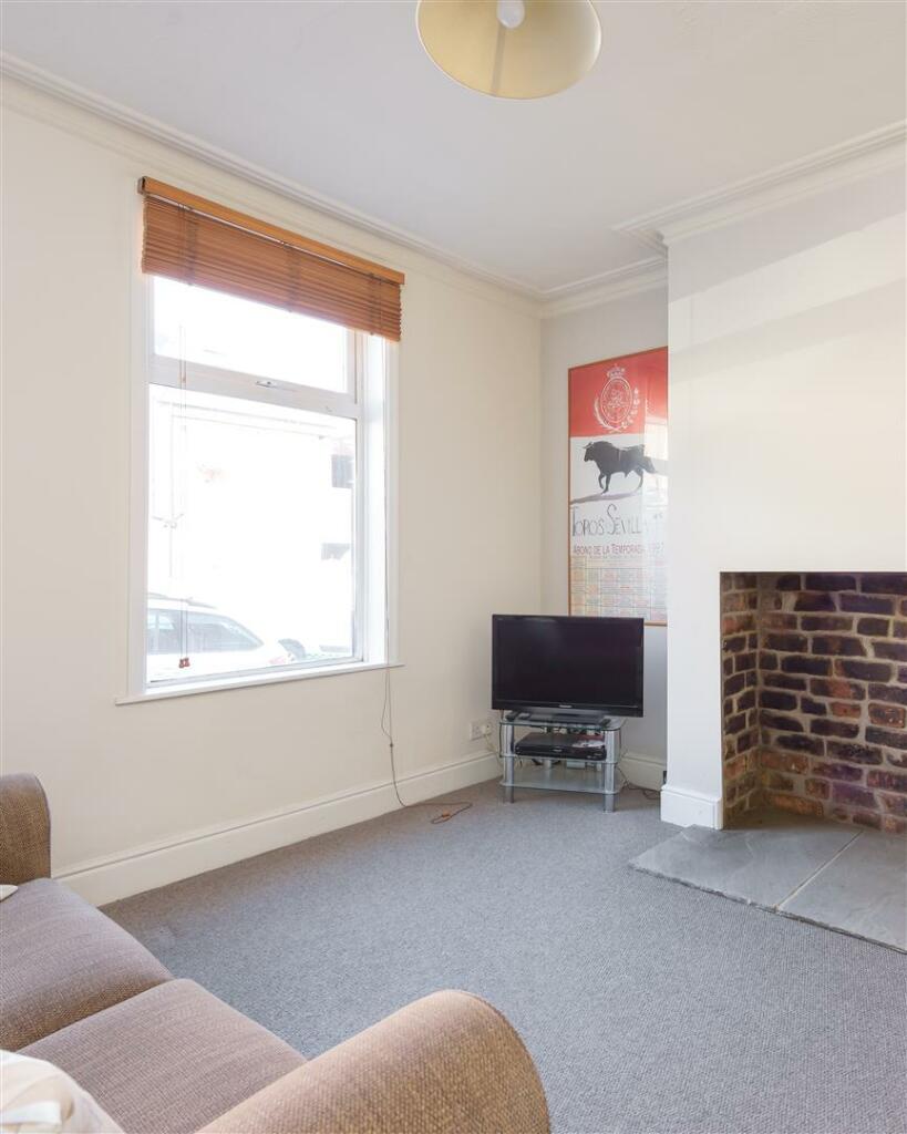 P untitled (1 of 10).jpg