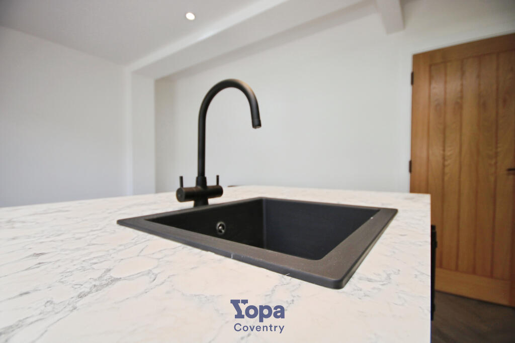 F6bcf39c-Kitchen 204.JPG
