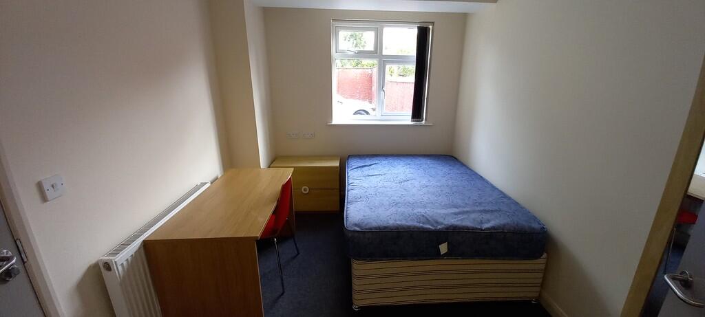 ROOM 1