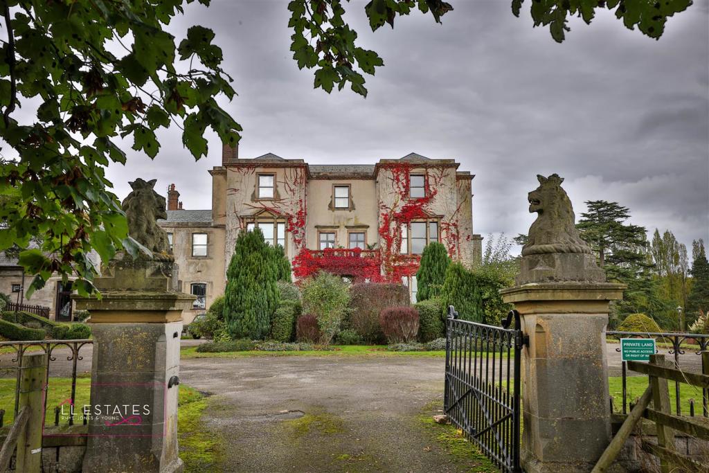 flat 14, Llanerch Hall-36.jpg