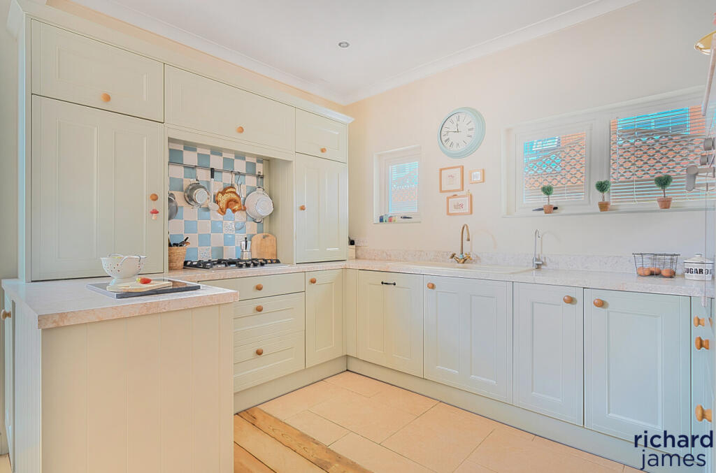 b22d92d864bf421aa2b6528e3f2fdb0b