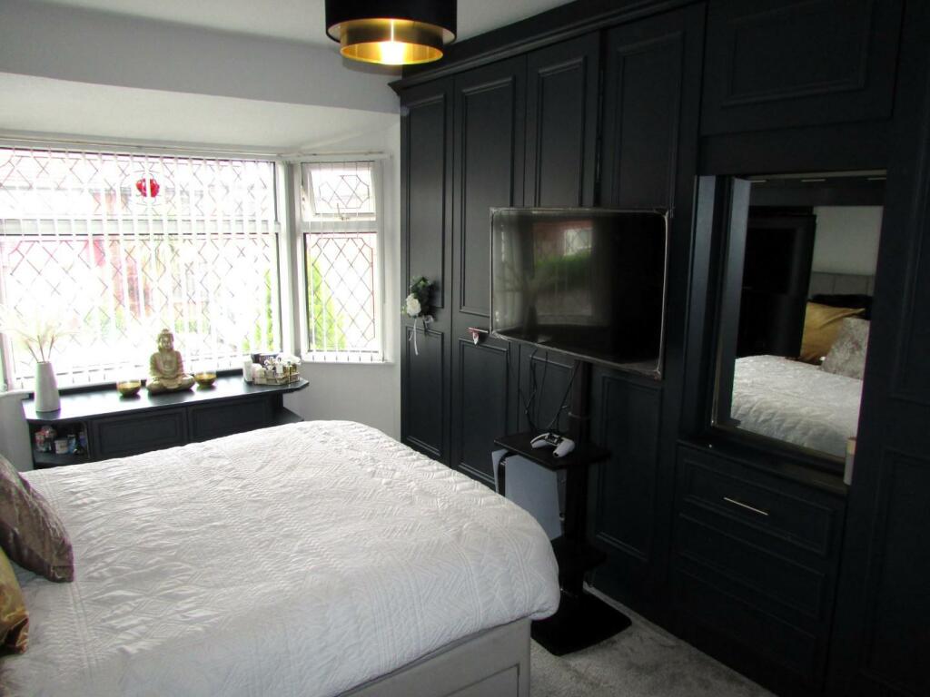 CliftonSt42bed1.JPG