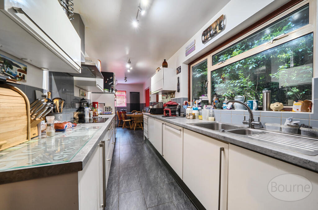 ebb09910-ebd3-400...