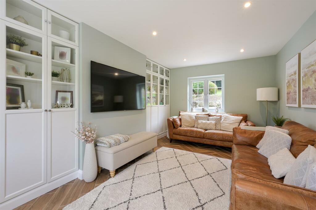 THE WILLOWS (21).jpg