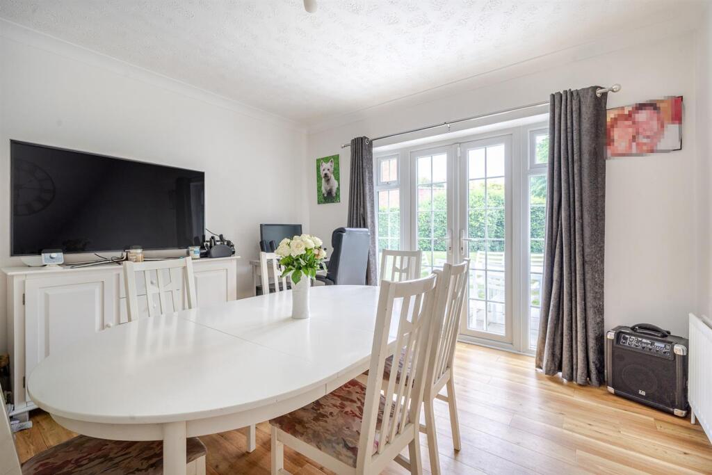 Dining Room: