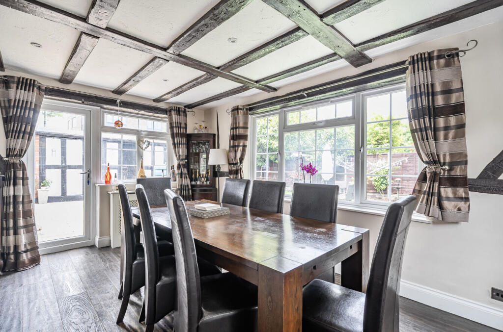 1320581-16-688398...