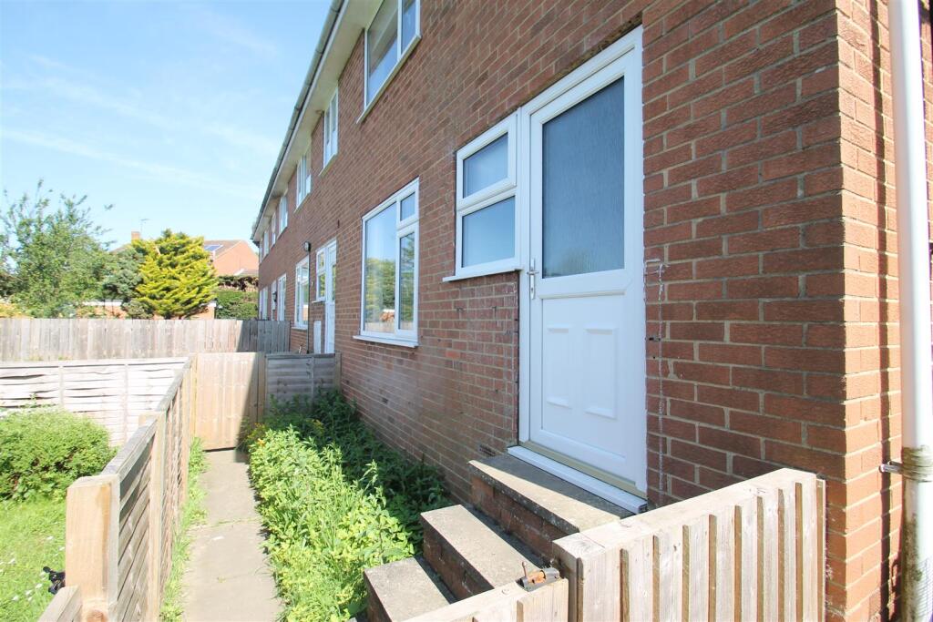 rear right of v way.JPG