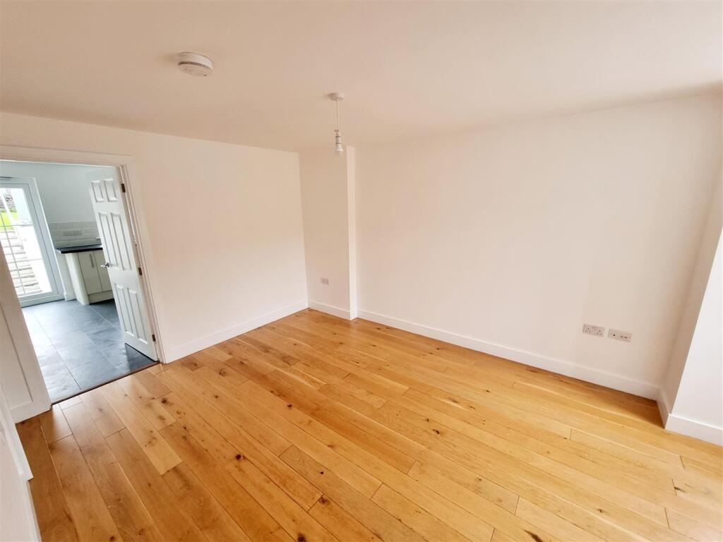 Sitting room.jpg