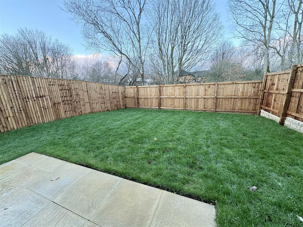 Bramleys Estate Agents - Stonebrooke Gardens - Ell