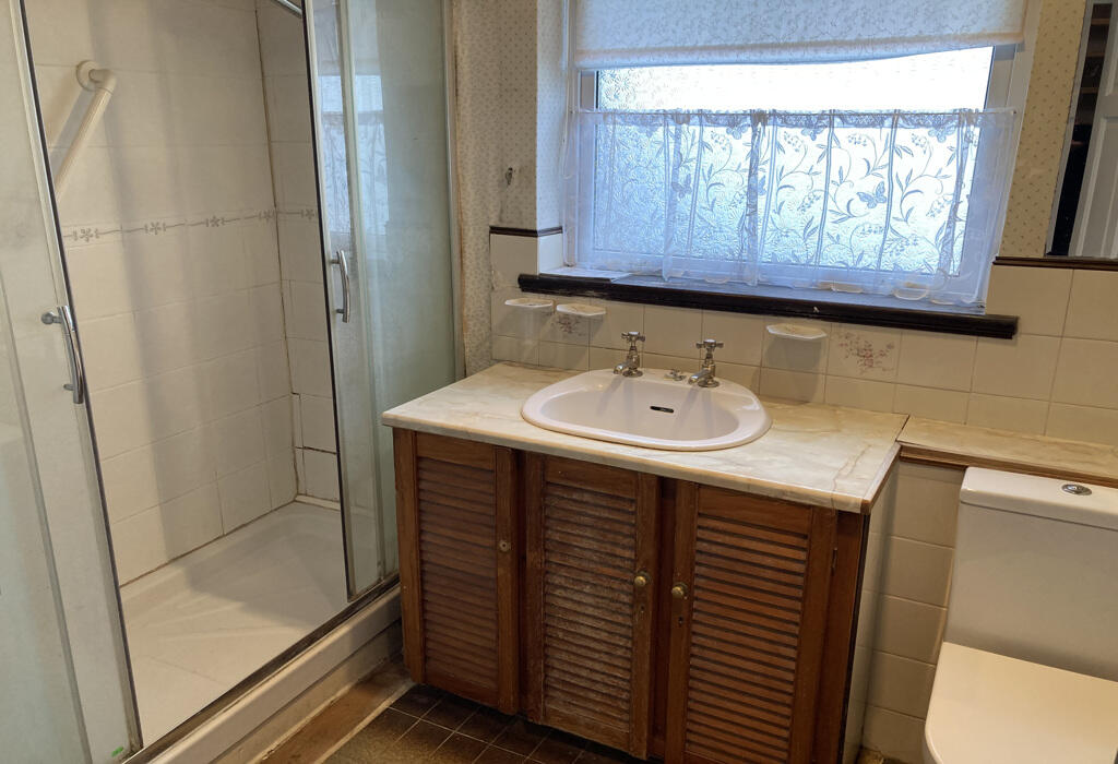 Family Shower Room
