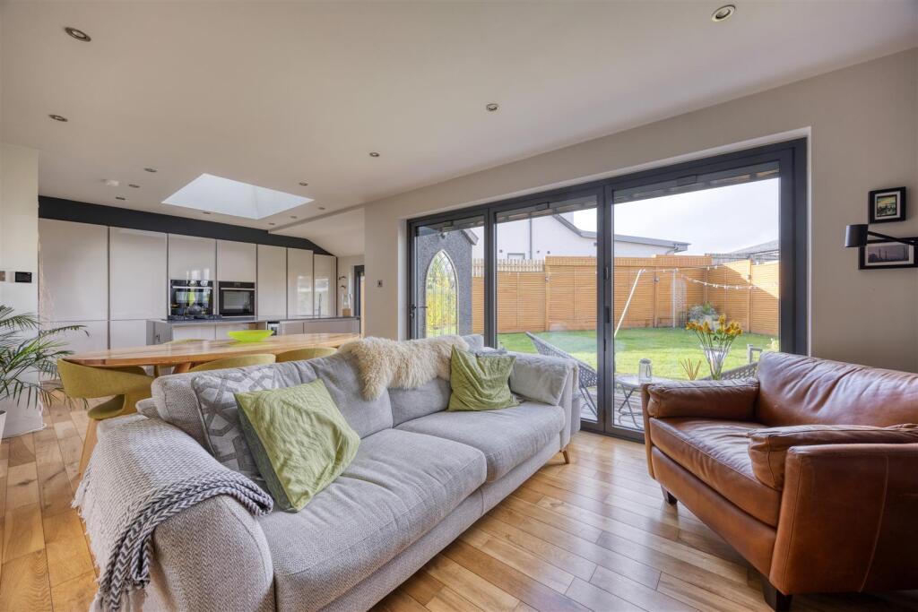 4_CROSSHILL_RD_LENZIE_029.JPEG