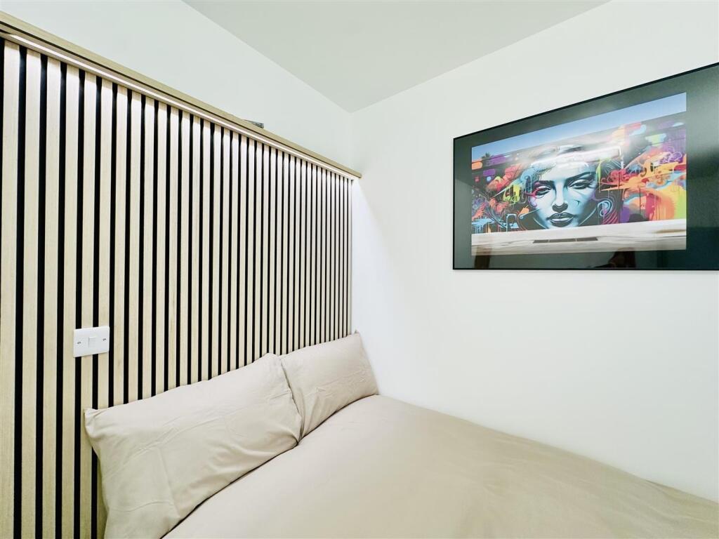 Room 4