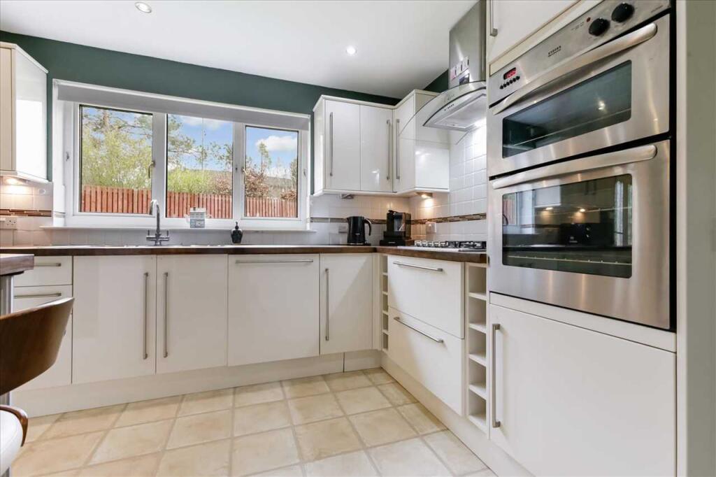 Breakfasting Kitchen