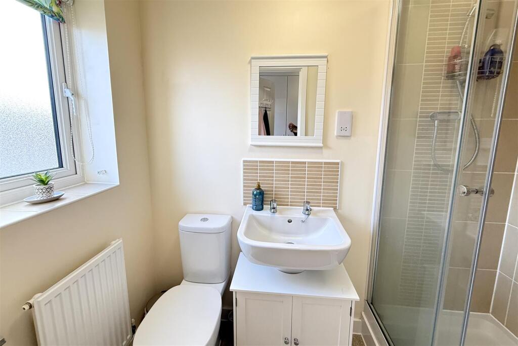 Shower Room.JPG