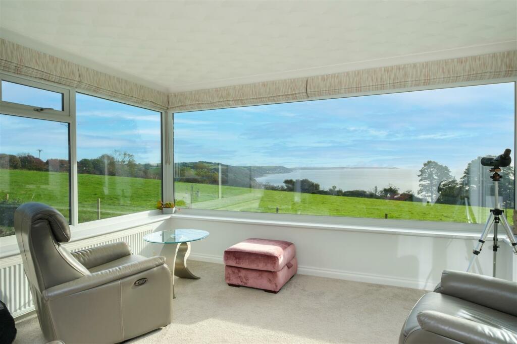 Parry_Looe_outside-300.jpg