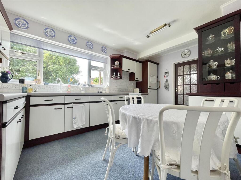 Kitchen Diner