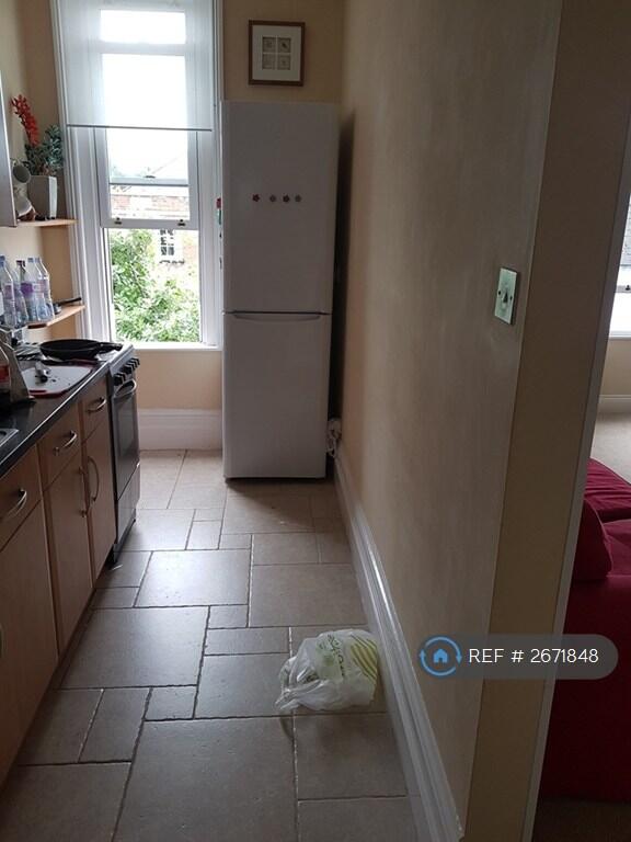 Kitchen (South Facing)