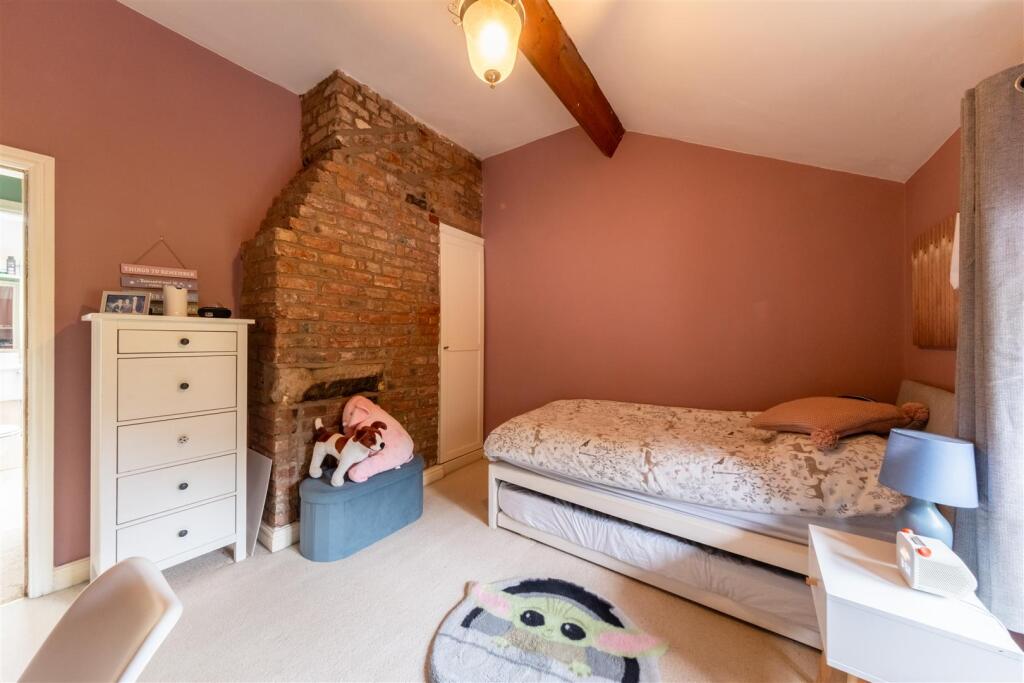 Laburnum Cottage-033.jpg