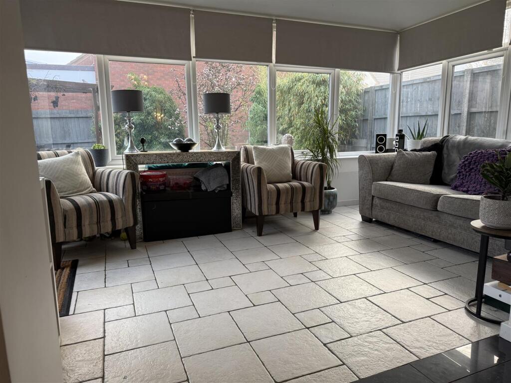 Conservatory / Reception Room Two