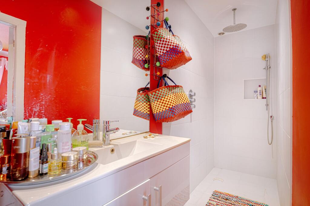 Master En-Suite