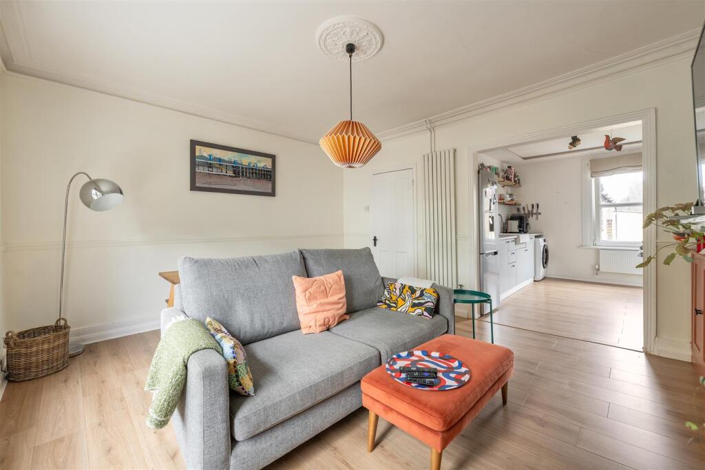 Queens Grove Road E4