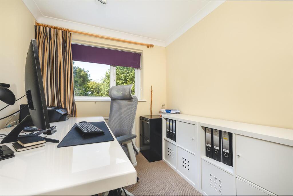 52 Oakham Drive, Coalville