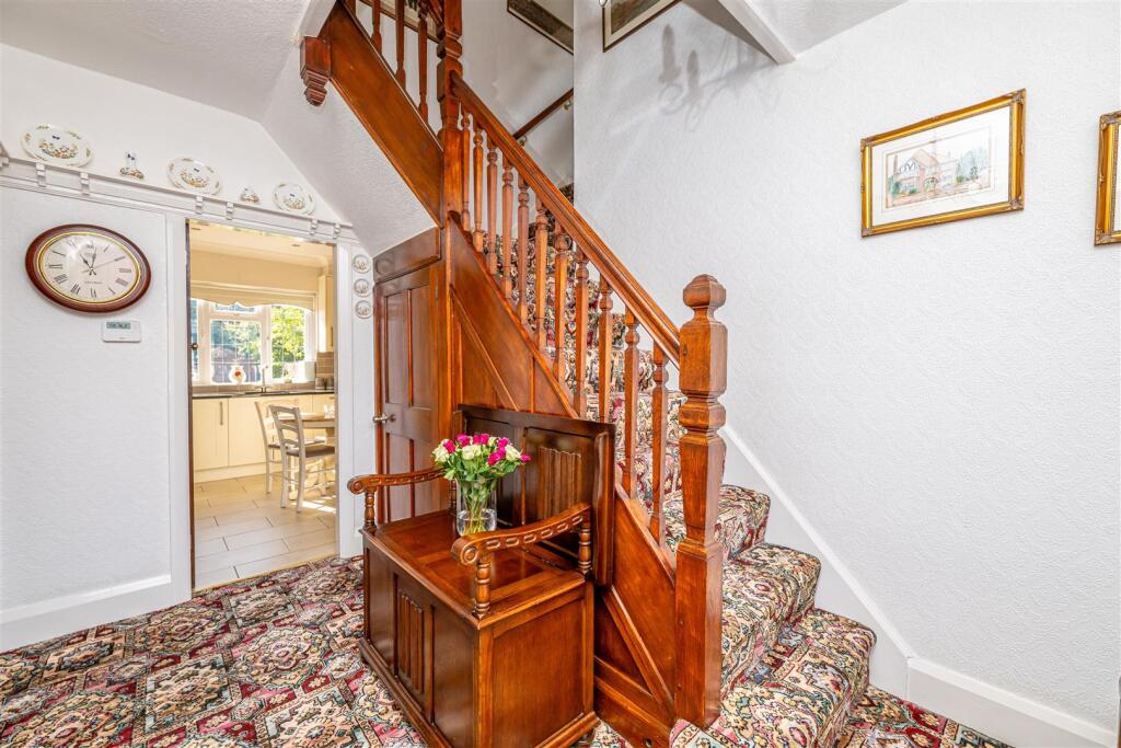 9 Meadow Road (14).jpg