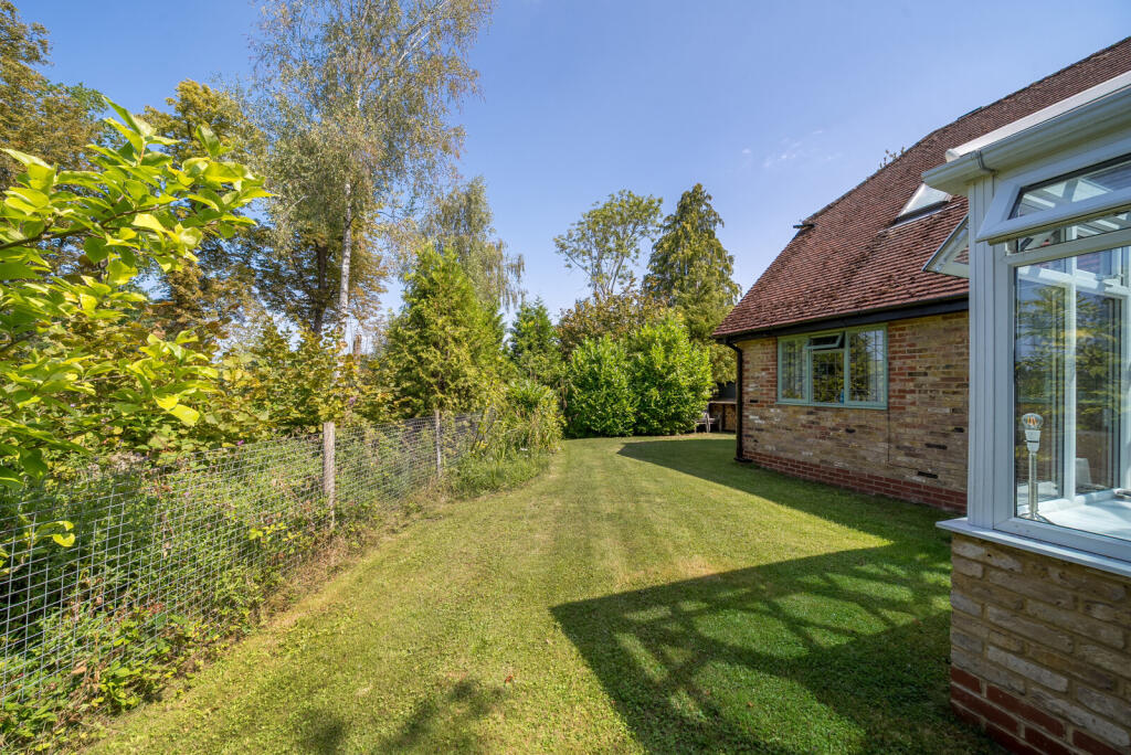 1333048-9-689336b...