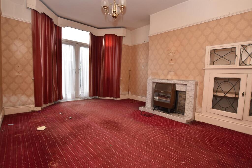 Dining Room.JPG