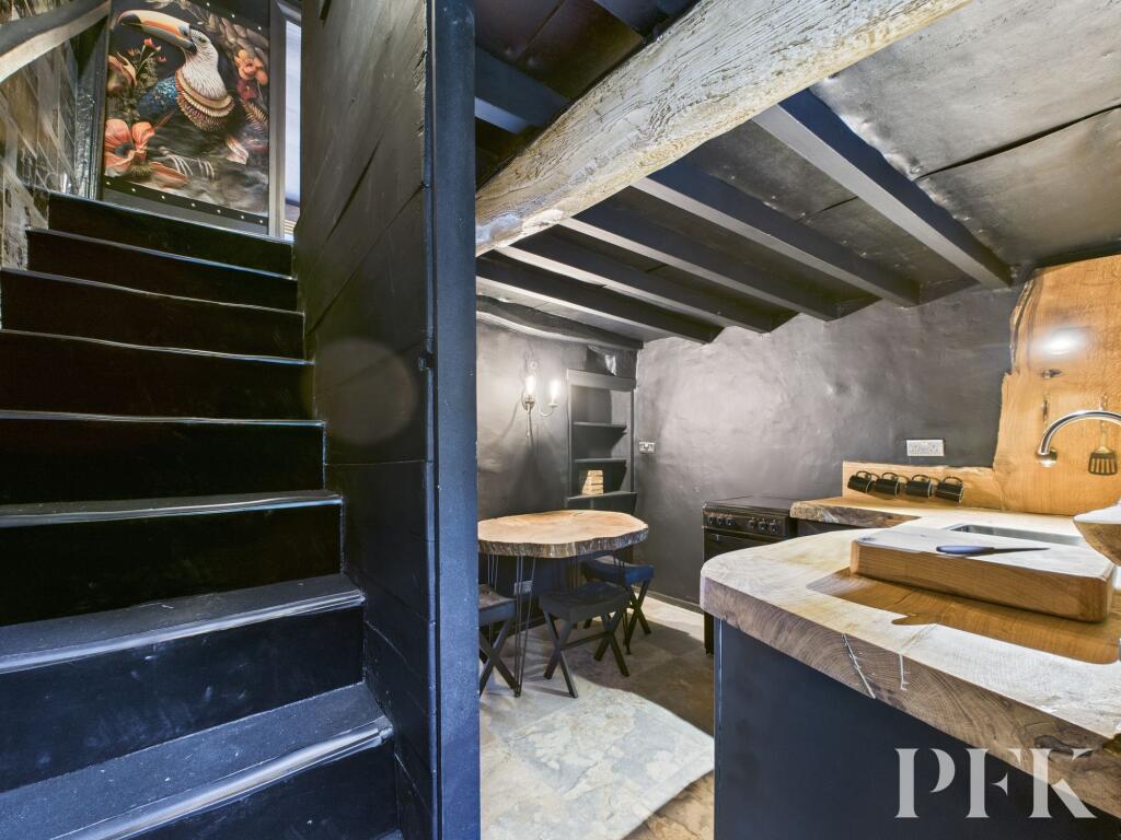 1 Midtown - Staircase