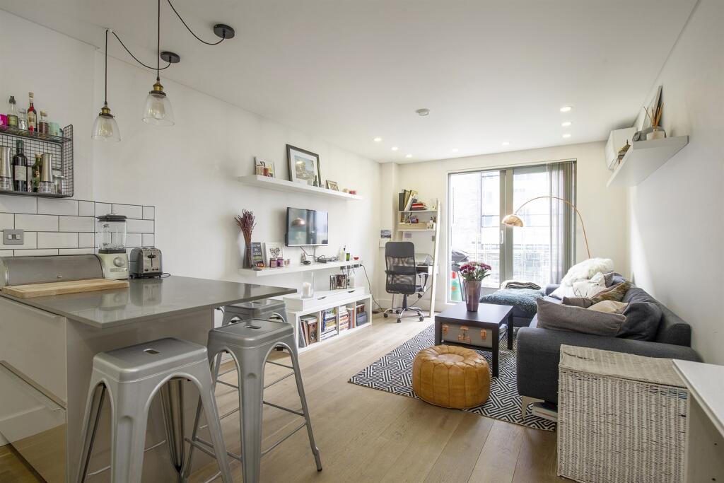 Reception Room alt v