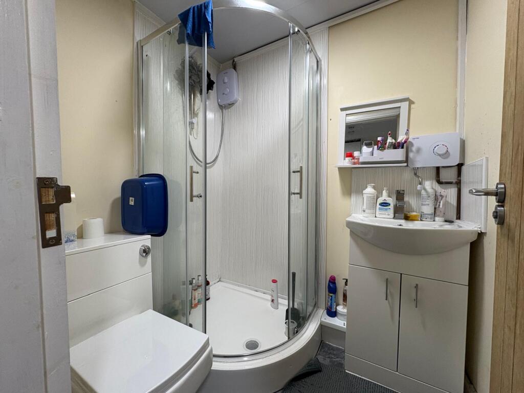 WhatsApp Image 2025-11-21 at 15.31.53.jpeg