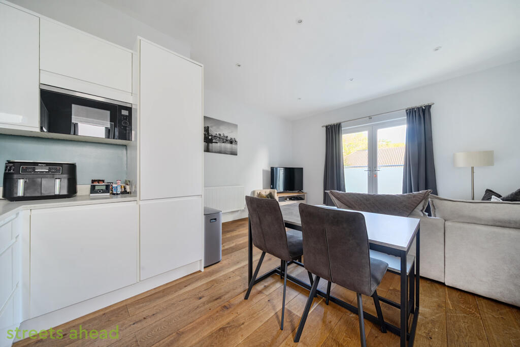 2806e451-da3d-4e9...