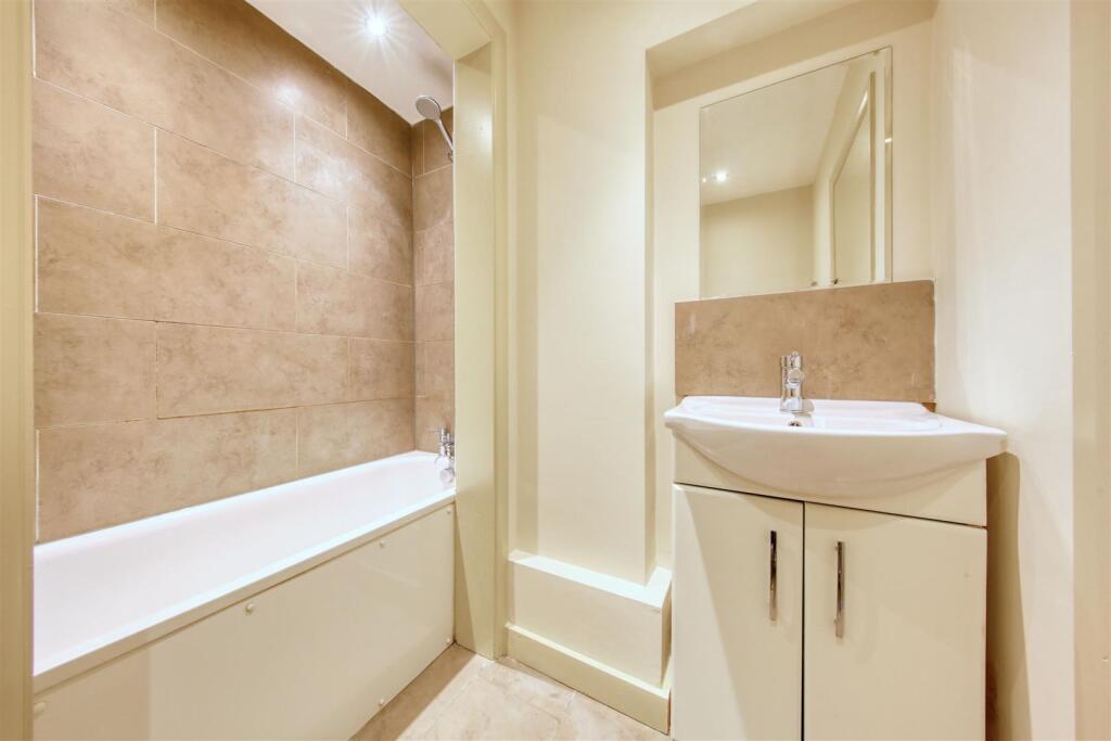 Bath 2.jpeg