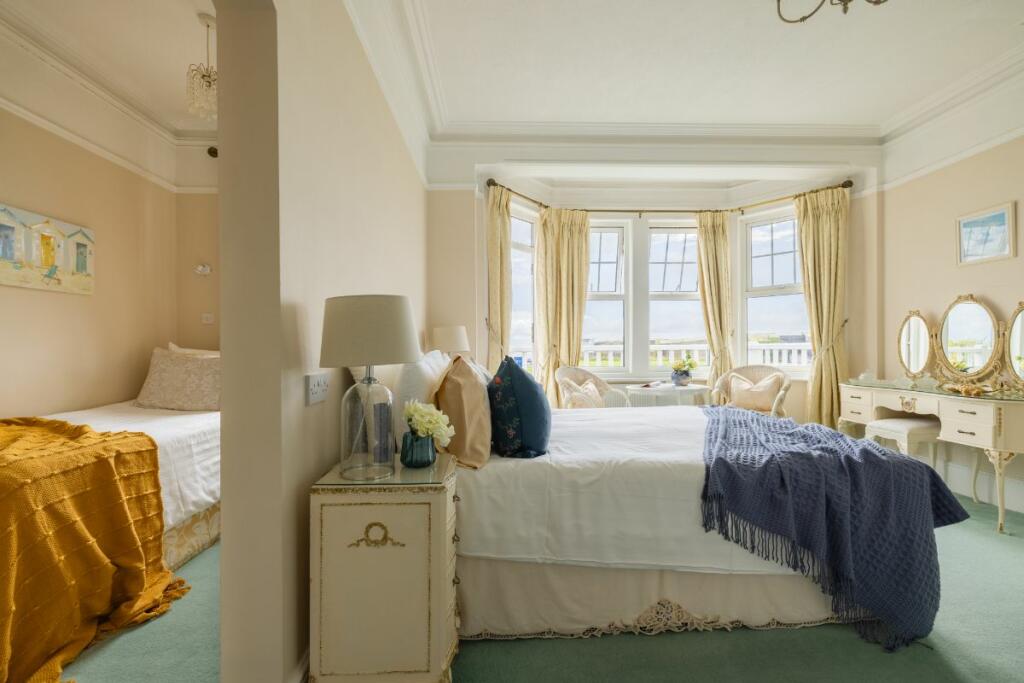 Bedroom 4 - family room