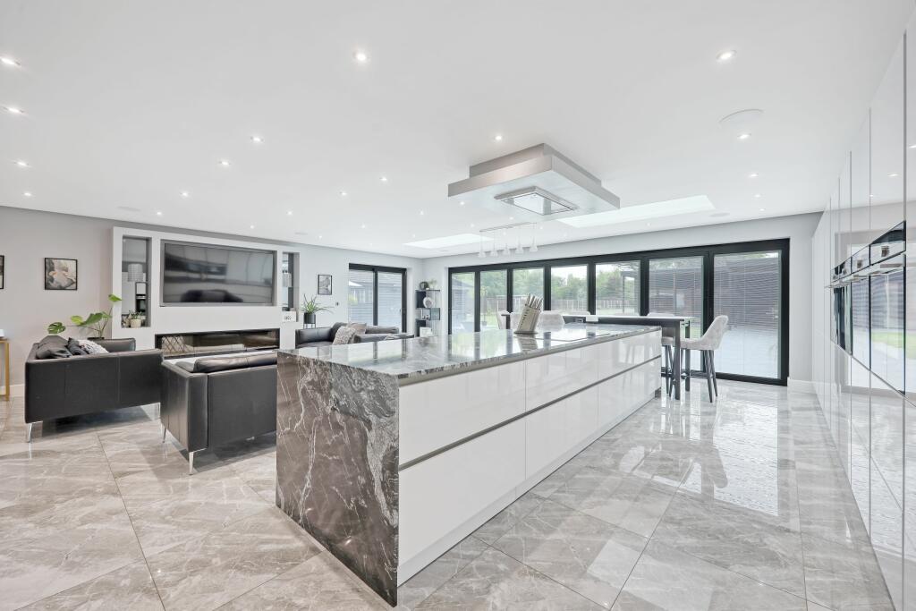 Kitchen Family Room