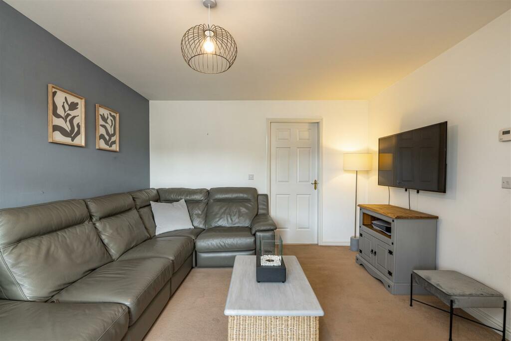 10 Queen Elizabetb Square Galashiels 18.JPG
