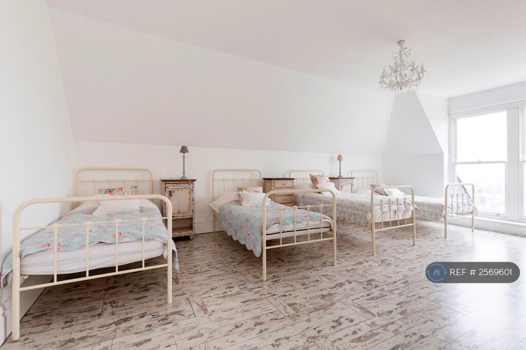 Children's Dormitory 6