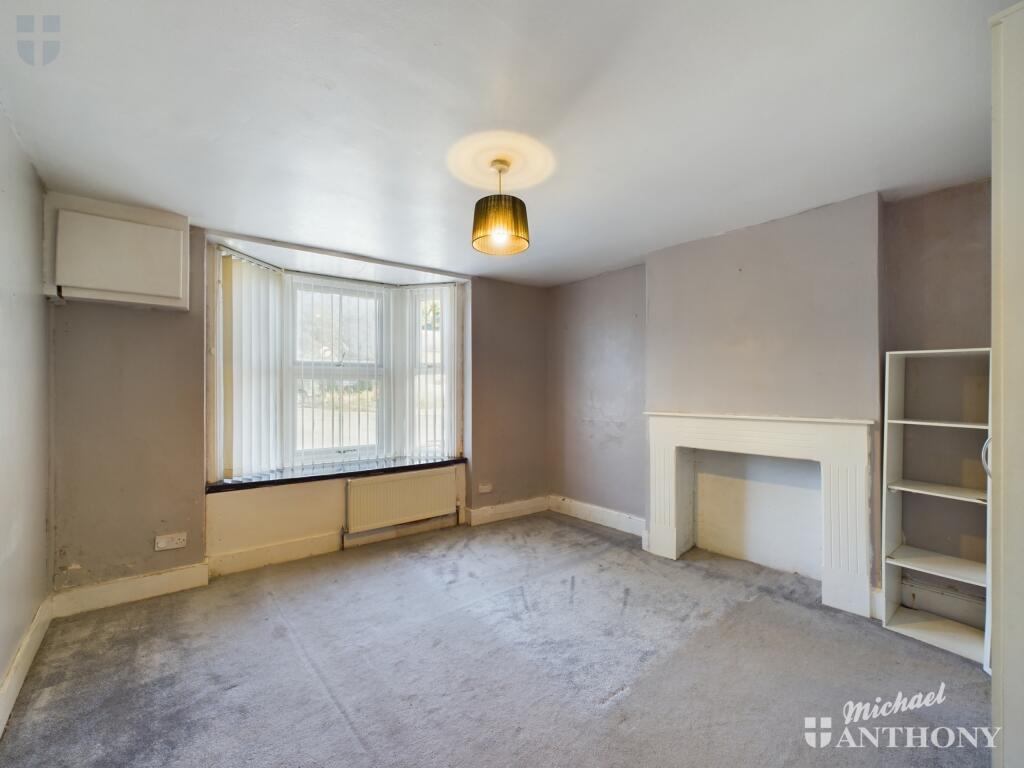 CAM03218G0-PR0349-STILL012