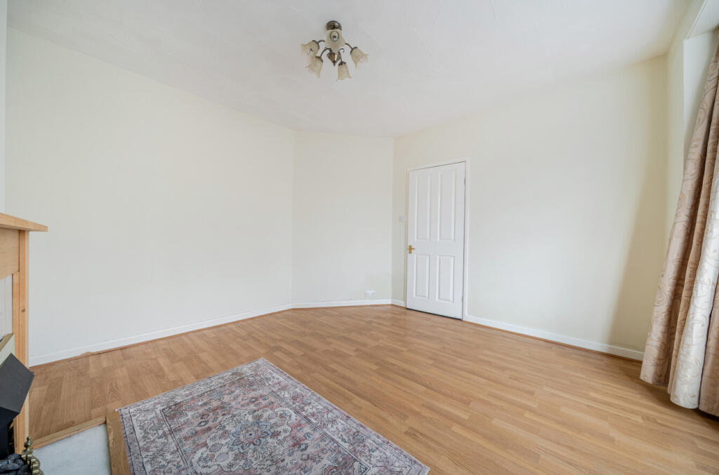 1382774-28-692467...