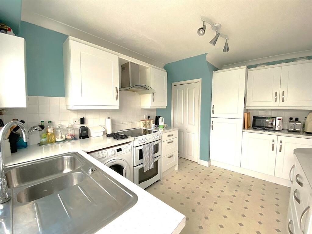 60 Liks Drive - Kitchen1.jpg