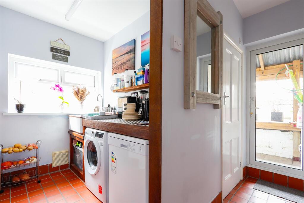 UTILITY ROOM