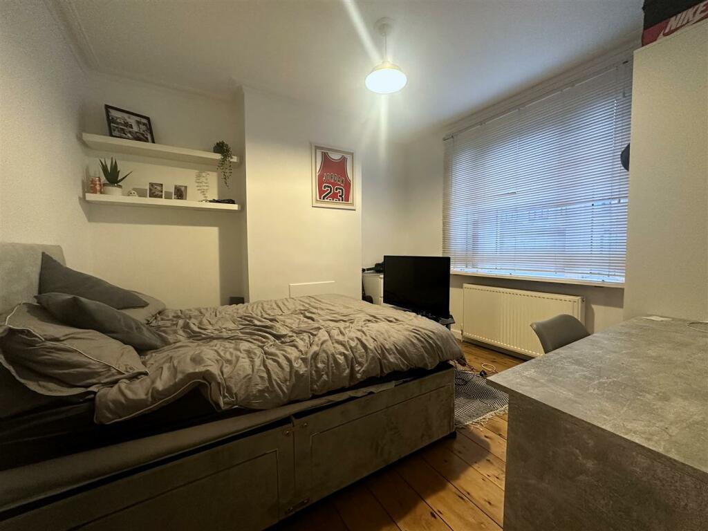 Room 1 II.jpg