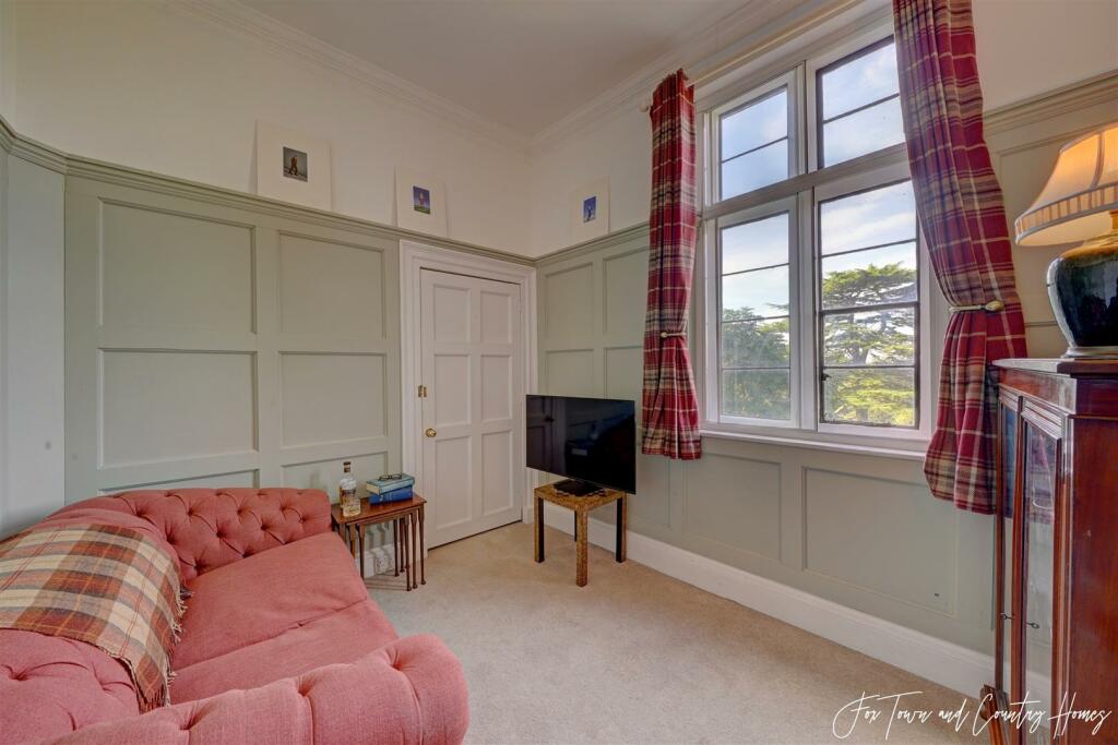 7 Westwood House (13).jpg