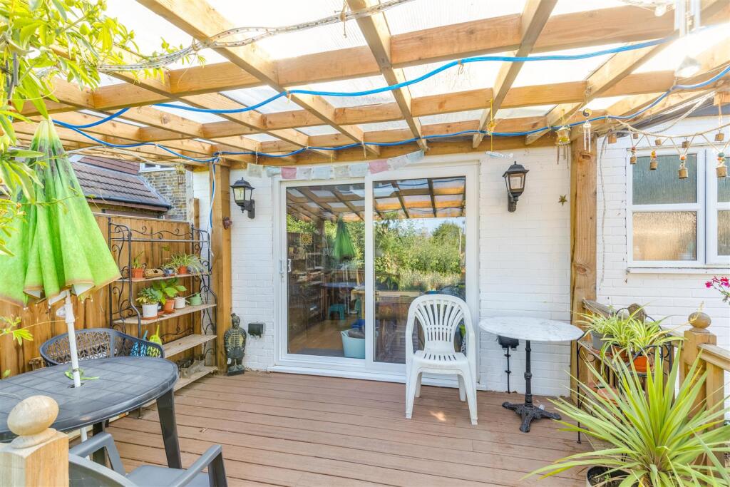 Pix Road 24 EXT-11.jpg