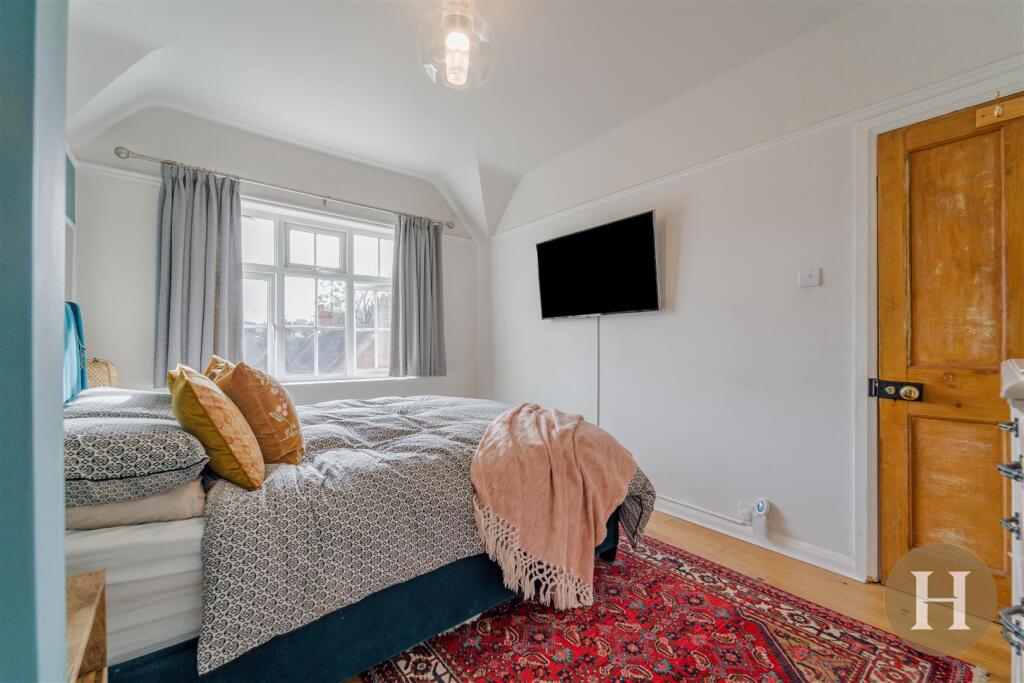 Hadleigh Estate Agents-29.jpg