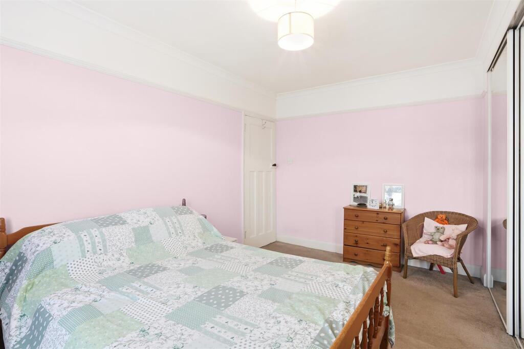 1577563810 - 15 Barrow Avenue SM5 - 14.jpg