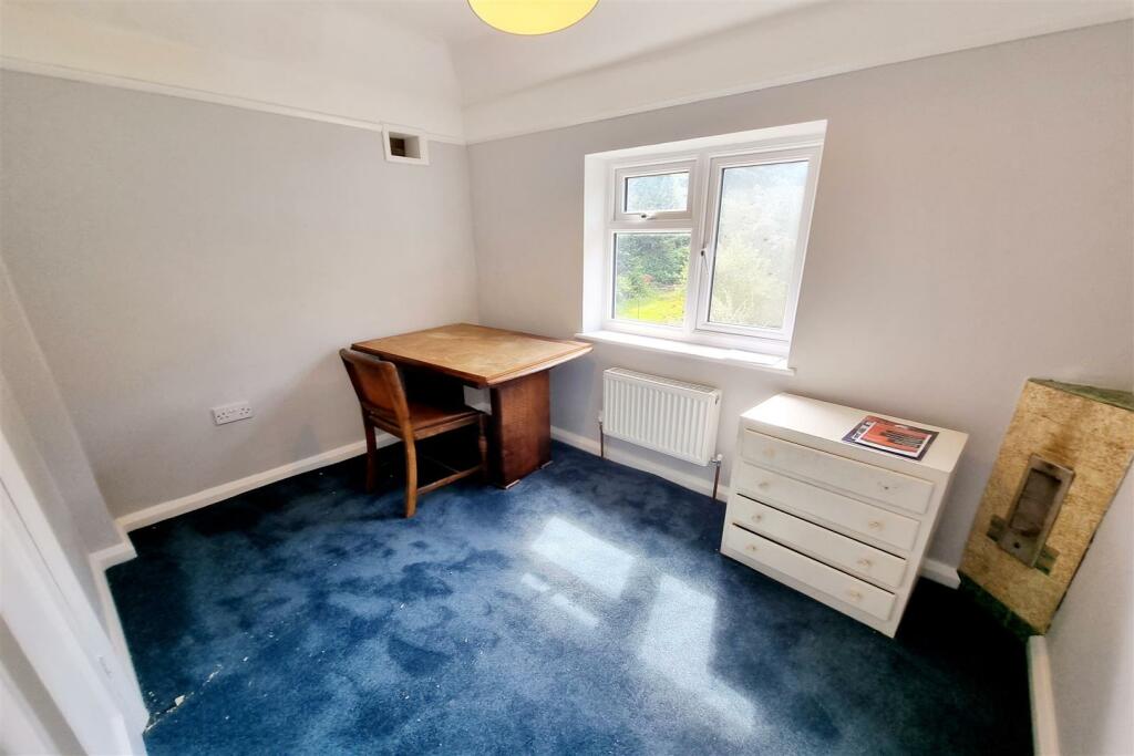 BEDROOM 3:
