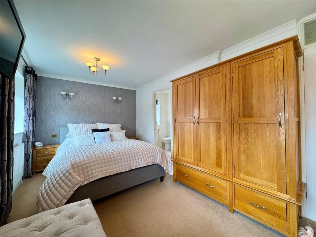 Bed 1 (1).jpg